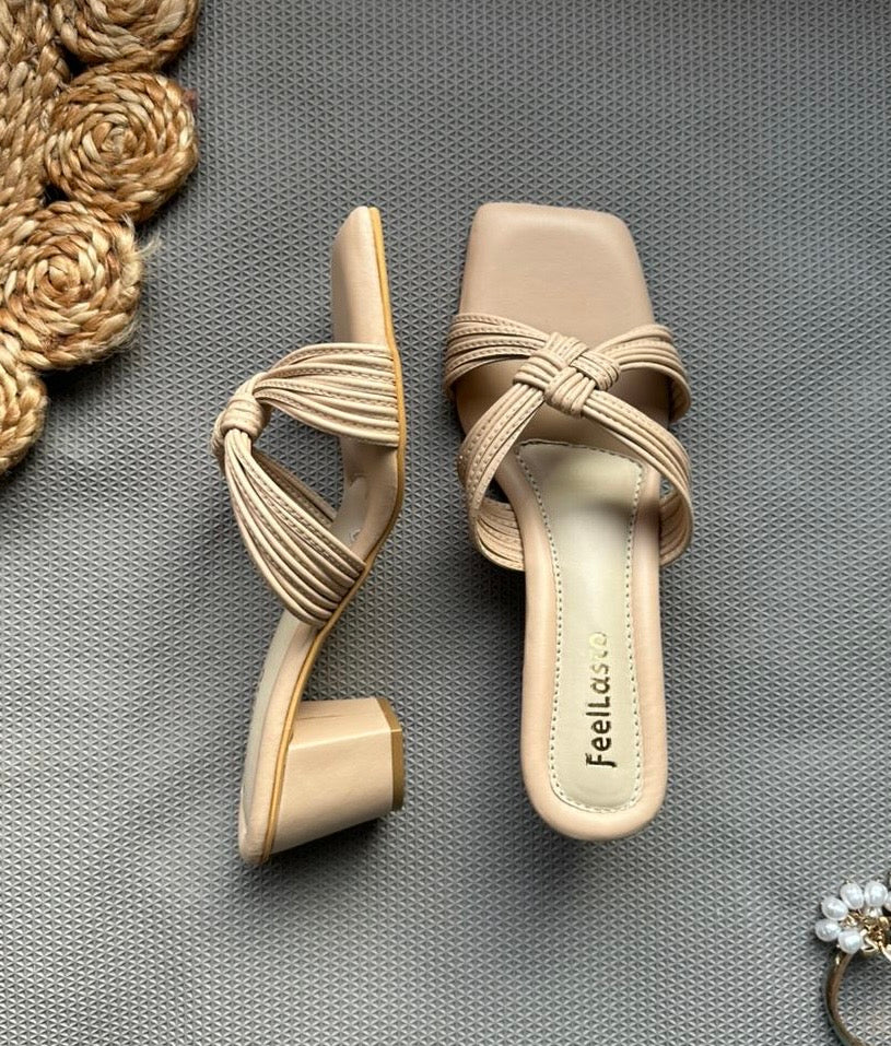 Nude knotty heels